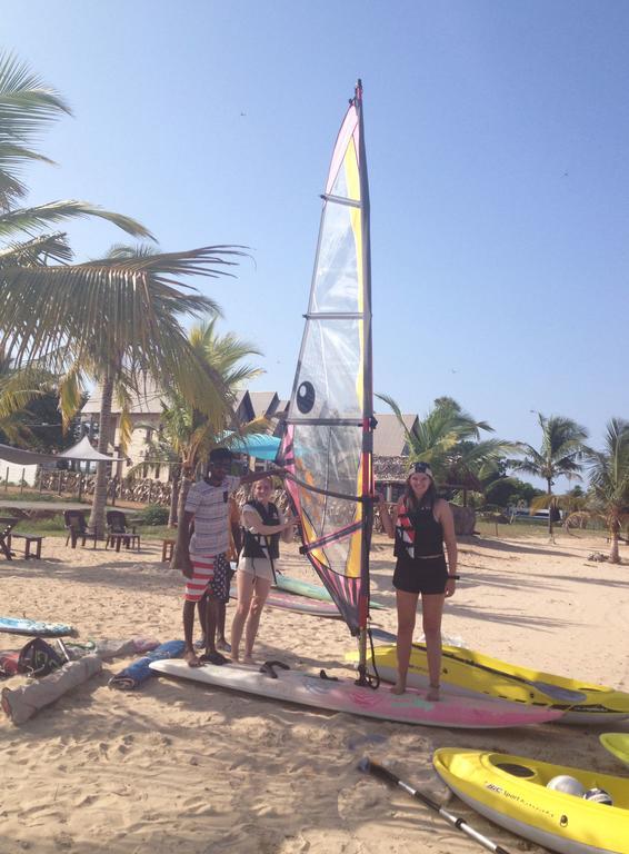 Aqua Marine Beach Resort Pasikuda Rum bild