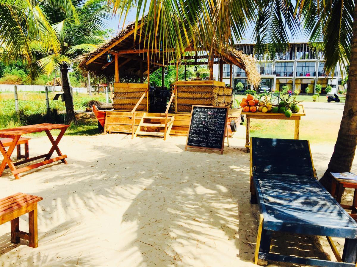 Aqua Marine Beach Resort Pasikuda Exteriör bild